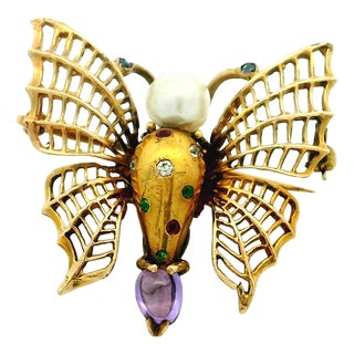 Vintage Italian 18k Gold Gemset Figural Bee Brooch With Pearl For Sale