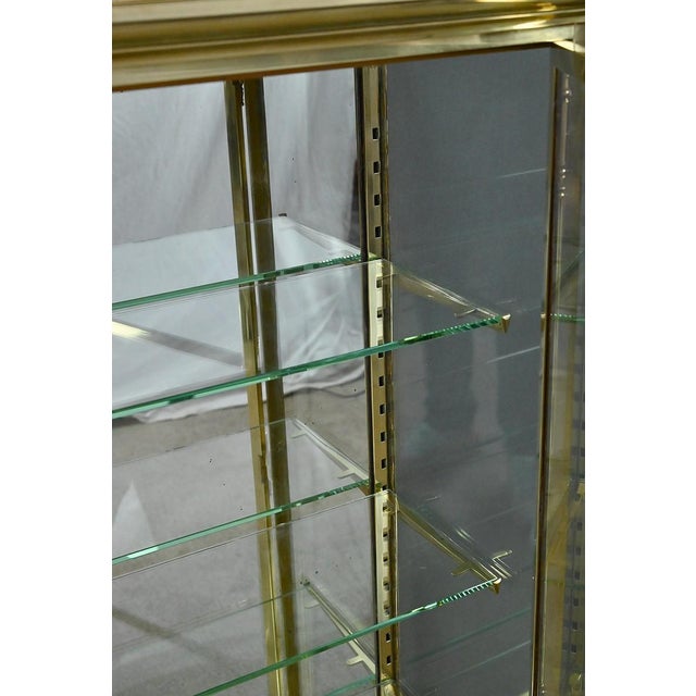 Brass Display Case with Mirrored Back, Early 20th Century For Sale - Image 13 of 18