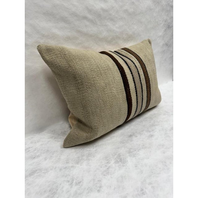 Contemporary Turkish Hemp Pillow Cushion Natural Cream Brown Pillow Cushion Cover 16" x 24" For Sale - Image 3 of 4