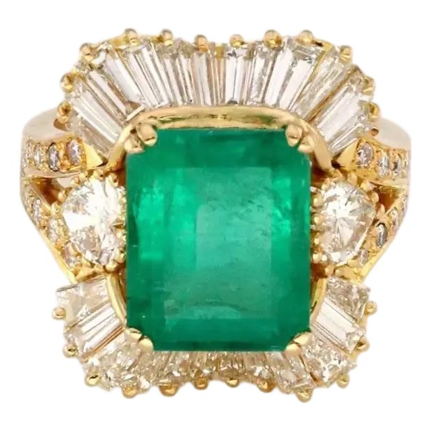 Estate Diamond & Emerald 18k Yellow Gold Cocktail Ring Size 6 For Sale