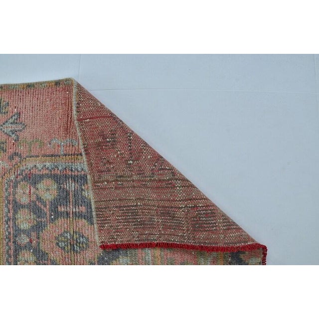 1950s Long Pastel Turkish Rug, Minimalist Runner for Hallway or Entryway For Sale - Image 10 of 10