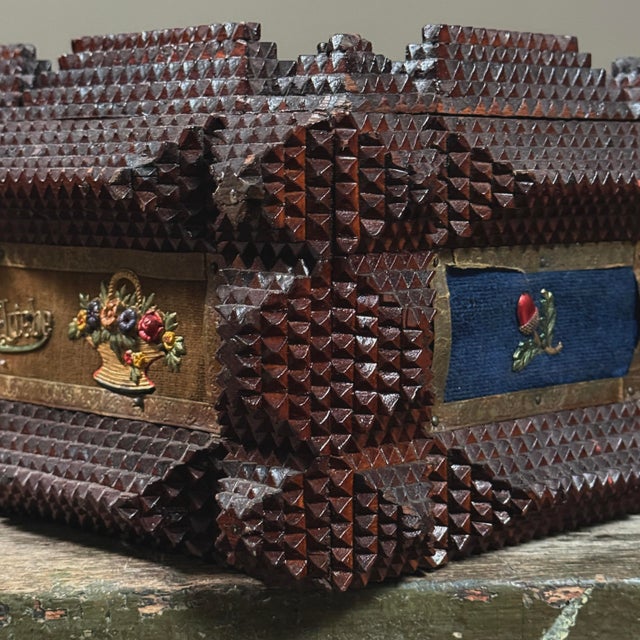 Antique Hand Carved Tramp Art Box With “Aus Liebe” Inscription Folk Art For Sale - Image 9 of 11