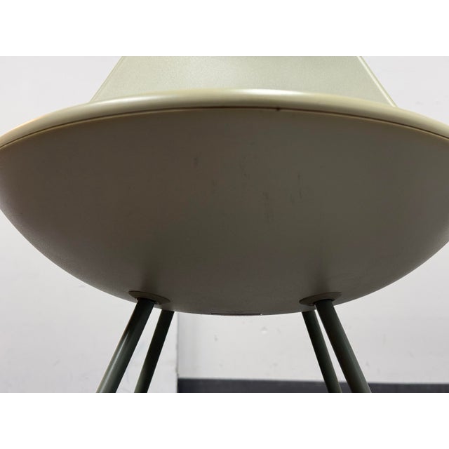 Arne Jacobsen for Fritz Hansen Drop Side Chair, Model 3110 For Sale - Image 12 of 12