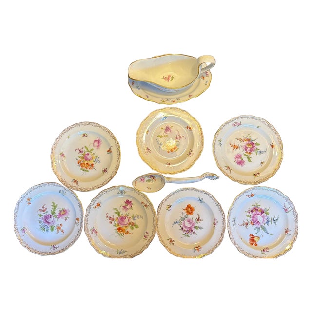 Late 19th Century Meissen MS220 7inch Plates (7) Plus Matching Gravy Boat For Sale