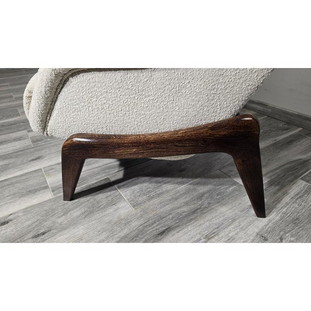 Mid-Century Armchair in Fabric and Wood For Sale - Image 5 of 12