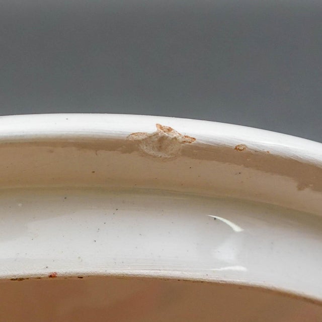 White Milvia Quadrifoglio Italy Vintage Hand Painted Pottery Lidded Trinket Powder Box For Sale - Image 8 of 9