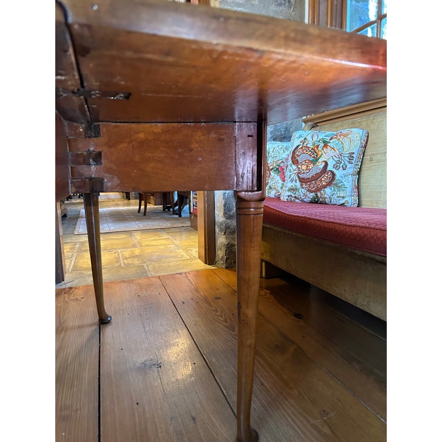 Wood Early 20th Century Queen Anne Maple Drop Leaf Table For Sale - Image 7 of 8