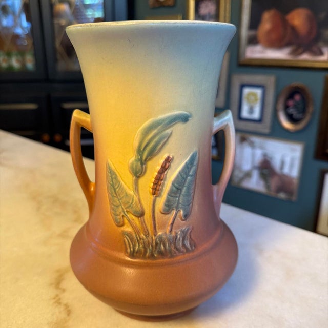 Art Deco Vintage Hull Calla Lily "Jack-in -Pulpit" Vase 520/33-8" Ca. 1938 For Sale - Image 3 of 8