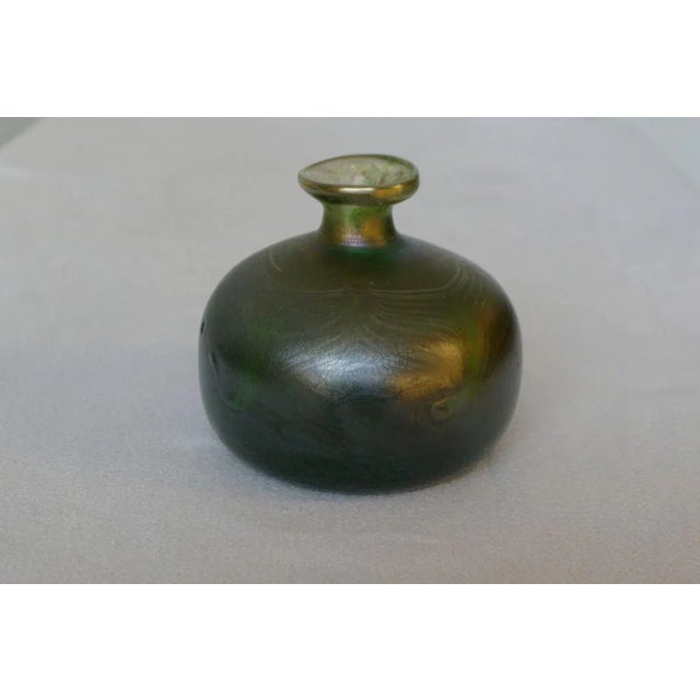 1980s Art Nouveau Style Green Iridescent Glass Vase by Erwin Eisch, 1980s For Sale - Image 5 of 10