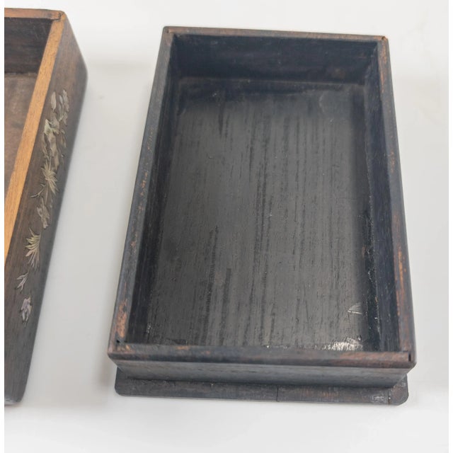 Early 20th Century Mother of Pearl Abalone Inlaid Chinese or Vietnamese Box For Sale - Image 11 of 12