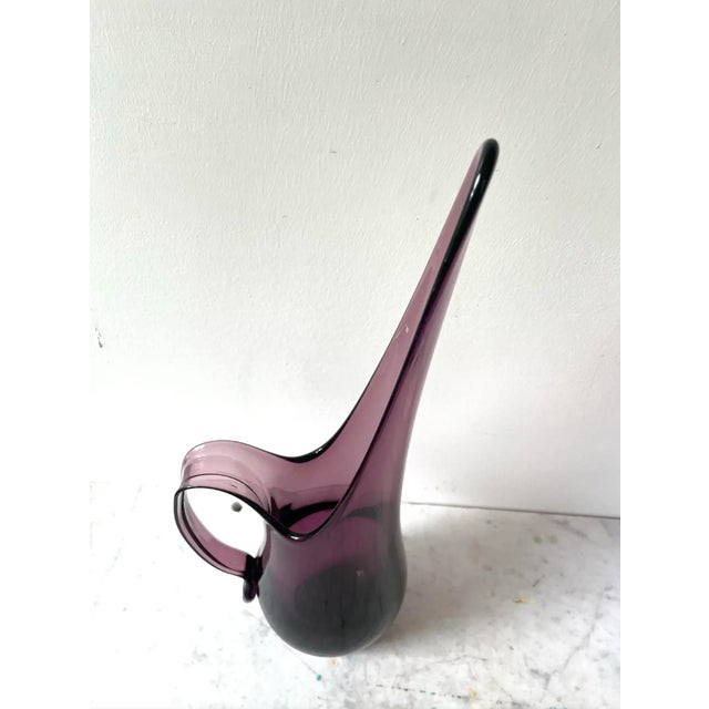 Mid 20th Century Mid Century Modern L. E. Smith Viking Swung Amethyst Pitcher For Sale - Image 4 of 4