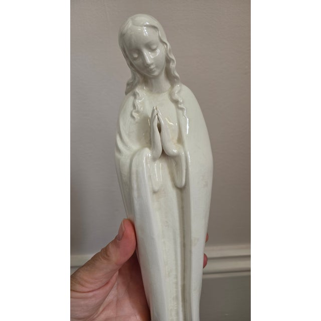 1950s Goebel Sacrart West German Porcelain Praying Madonna Figurine For Sale - Image 14 of 17