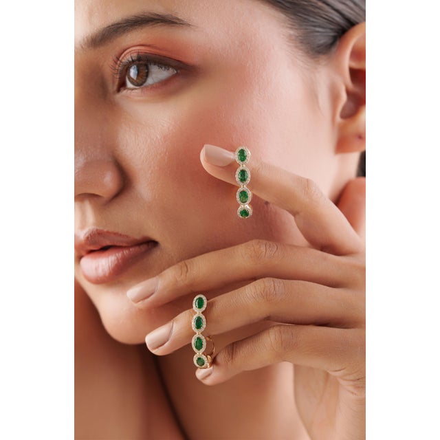 Metal 14k Gold 1.7ct Natural Emerald & Diamond Halo Art Deco Hoop Earrings- 2 Pieces For Sale - Image 7 of 18