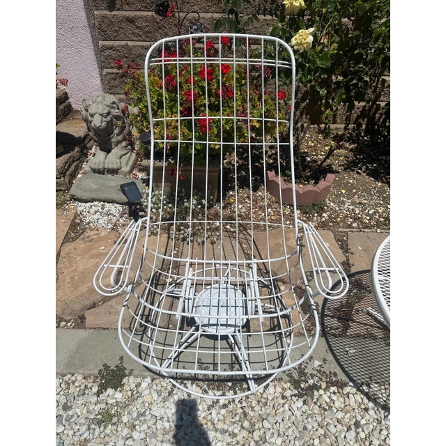 Mid-Century Modern 1960s Homecrest Armchairs/Loungers and Adjustable Height Coffee Table, Attributed - Set of 3 For Sale - Image 3 of 6