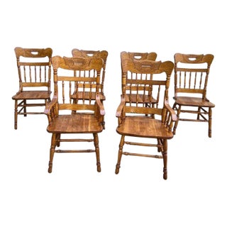 Late 20th Century Early American Style Solid Oak Carved Dining Chairs - Set of 6 For Sale