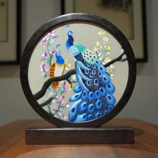 Double-Sided Suzhou Embroidery Peacock Artwork – Handcrafted Silk “Peacock on Blossoming Branch” Decor For Sale - Image 4 of 6