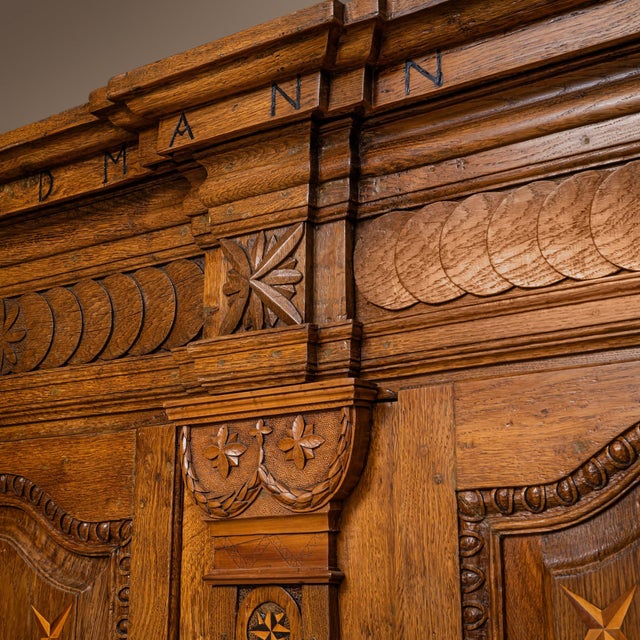 German Baroque Wardrobe in Oak, 1700s For Sale - Image 9 of 10