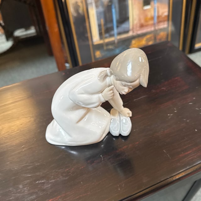 Vicente Martínez for Lladró Little Girl With Slippers Porcelain Figurine, Signed For Sale - Image 12 of 12