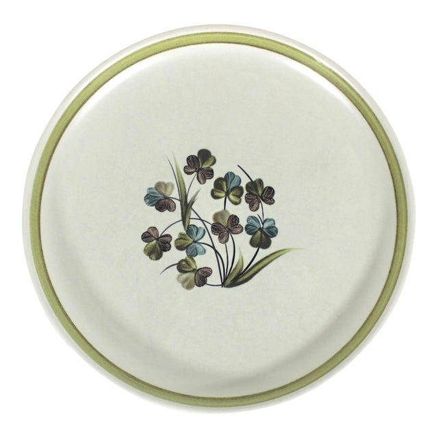 One Denby Shamrock Dinner Plate Stoneware Made in England Replacements 1954-1981 For Sale