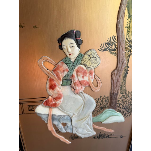 Vintage 34” Hong Kong Mother of Pearl Shell Inlay Asian Lady Wall Plaques Gold Chinoiserie – Pair For Sale - Image 10 of 10