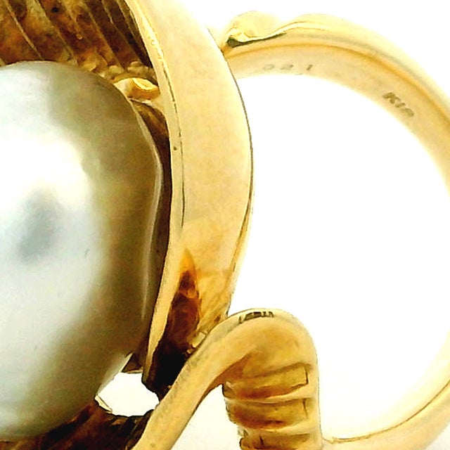 Vintage Italian 18k Gold South Sea Pearl and Diamond Cocktail Ring, 1970s, Size 5.5 For Sale - Image 11 of 15