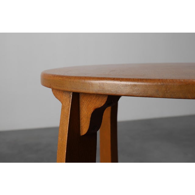 The Netherlands / 1920 / Side Table / oak / Amsterdamse School / Art Deco A sculptural gem from the early 20th century,...
