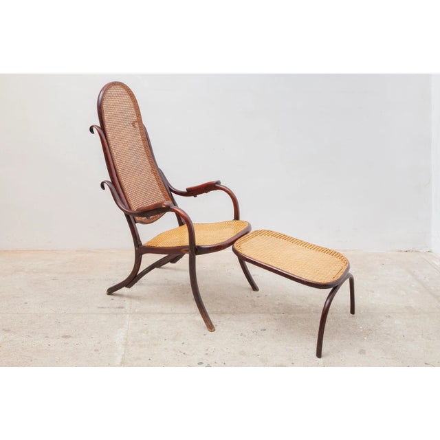 Original rare folding lounge chair in bentwood and cane from 1880 by Michael Thonet. Gebrüder Thonet, Vienna, Austria....