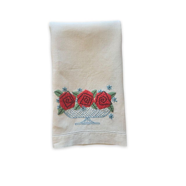 Vintage Linen Tea Towel Appliqué Stylized Roses 1930s Art Deco Graphic Embroidery For Sale - Image 9 of 10