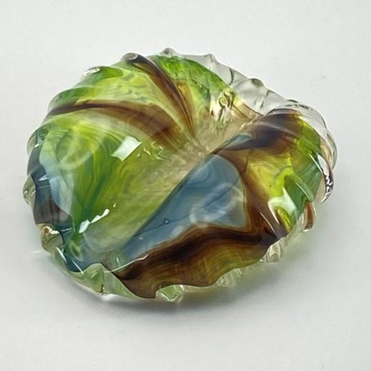 Mid-Century Modern Small Cowrie Shell Paperweight, Seashell Glass Sculpture/Figurine (Vintage Art Glass) For Sale - Image 3 of 14