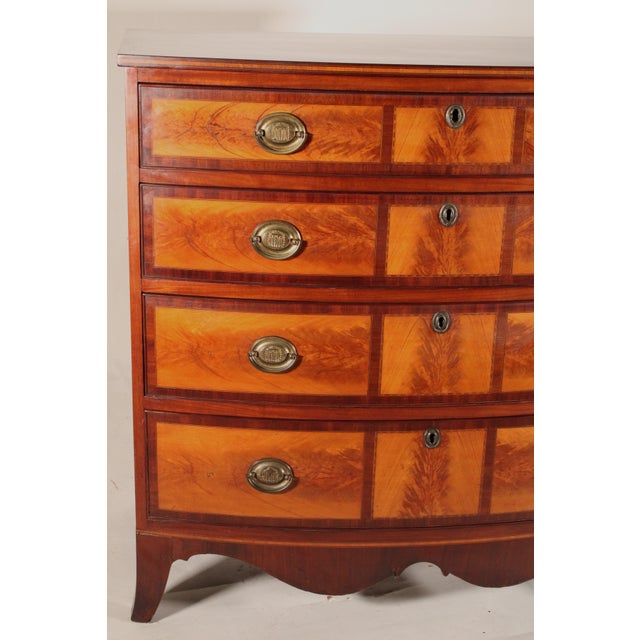 American Federal Feathered Birch and Mahogany Bow Front Chest of Drawers For Sale In Los Angeles - Image 6 of 12