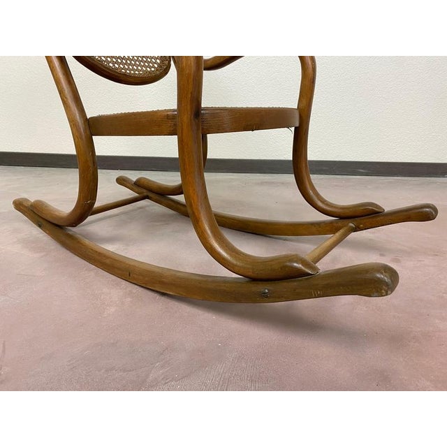 Thonet No. 2 Children's Rocking Chair, 1890s For Sale - Image 4 of 12