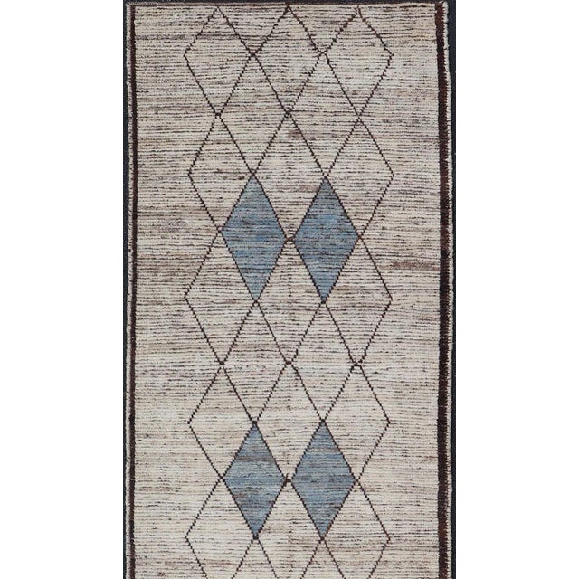 Modern Hand-Knotted Runner in Wool with Diamond Design in Neutral Tones. Keivan Woven Arts; rug SNK-2281, country of...