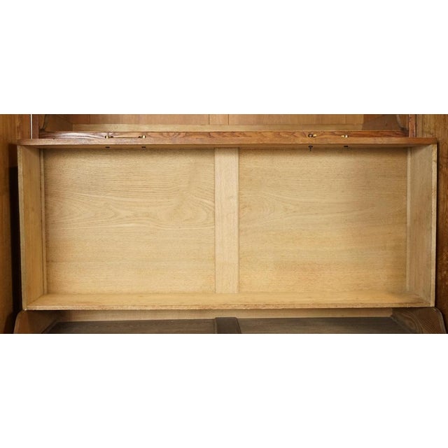 Late Victorian Oak Triple Wardrobe by Marsh Jones & Cribb., 1890s For Sale - Image 15 of 18