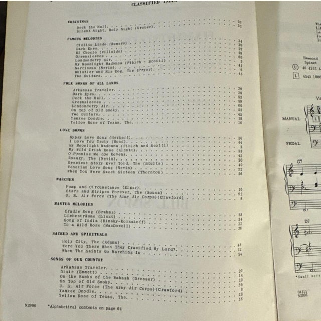 1980s Vintage 1980s Sheet Music Instructional Piano & Organ Books- Lot of 2 For Sale - Image 5 of 12