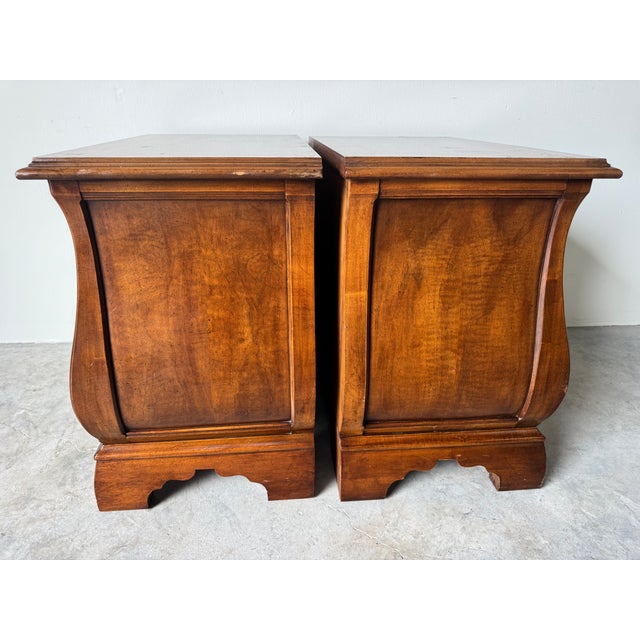 Pair of Ray O’Donnell Interiors Two-Drawer Nightstands – Solid Wood Bombe For Sale - Image 10 of 18