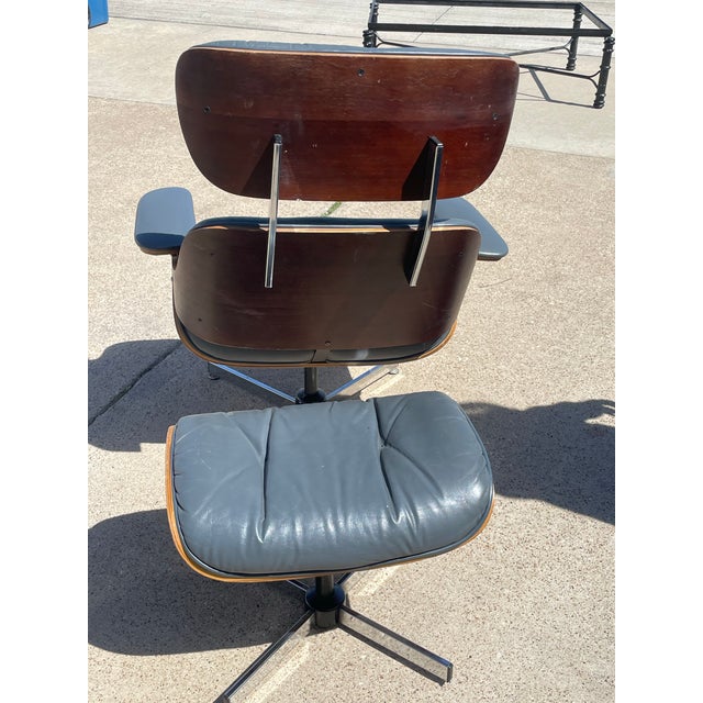 Mid-Century Modern Blue Lounge Chair With Ottoman by Plycraft, c.1960’s For Sale - Image 9 of 10