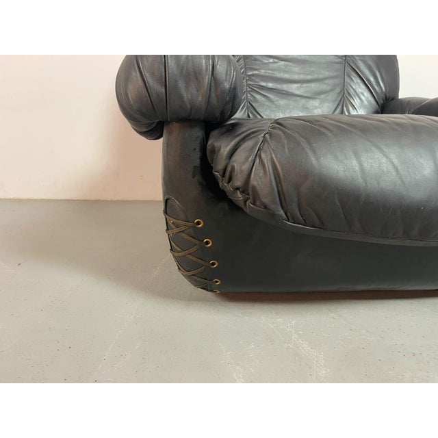 Black Space Age Italian Black Leather Lounge Chair with Brass Buttons and Cord Lacing, Italy, 1970s For Sale - Image 8 of 18