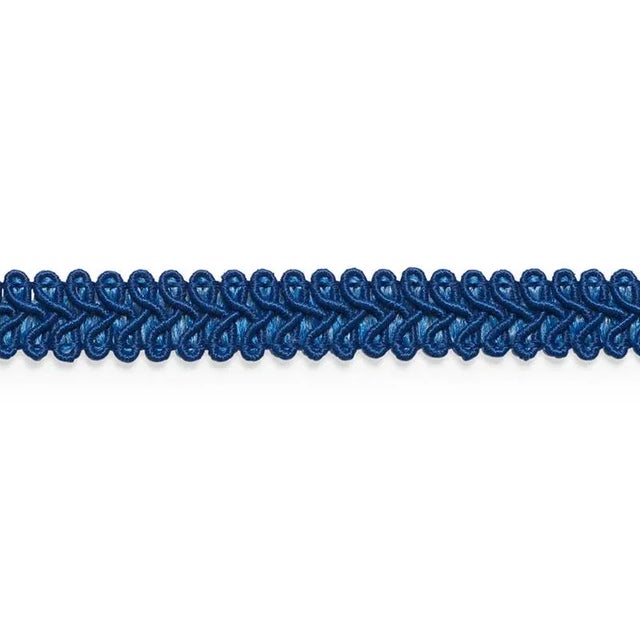 Style meets practicality in Astor Braid, a woven trim with a delicate texture and scalloped edges. Available in multiple...