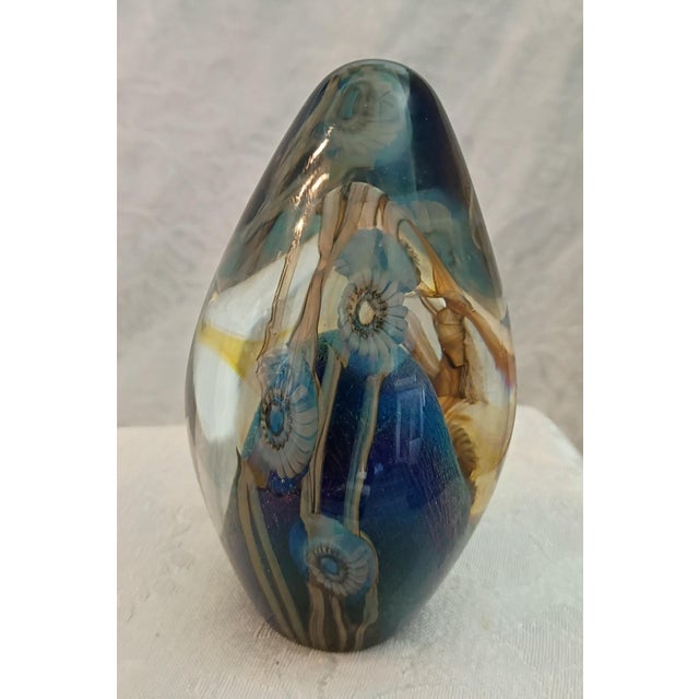 1990s Vintage Robert Eickholt Signed Art Glass Floral Egg Paperweight For Sale - Image 5 of 11