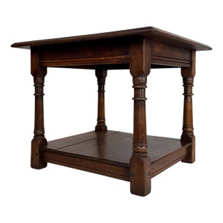 20th Century English Small Oak Side Table For Sale