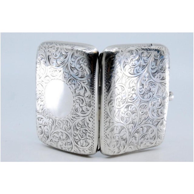 Silver Cigarette Case with Engraved Floral Motifs and Hinged Lid For Sale - Image 3 of 11