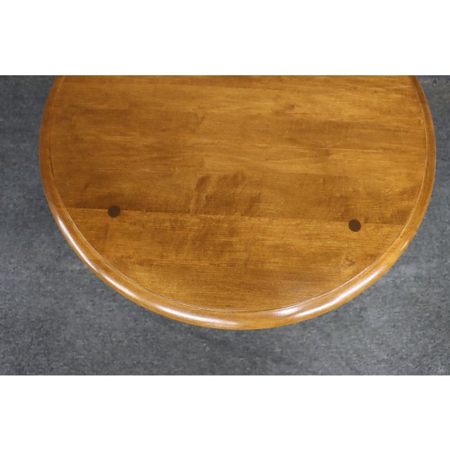Brown Ethan Allen Queen Anne Maple Oval Drop-Leaf Accent Table For Sale - Image 8 of 11