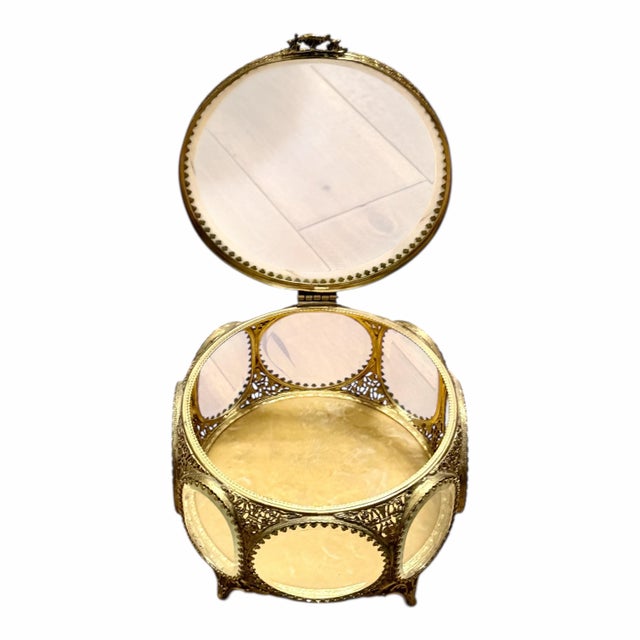 Vintage French-Style Ormolu and Glass Vitrine / Jewel Casket, Early 20th Century For Sale In Milwaukee - Image 6 of 6