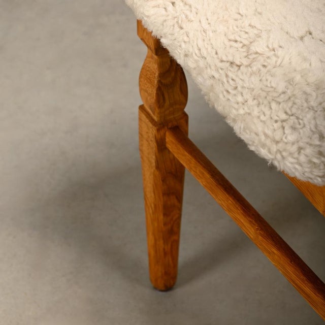 Vintage Brutalist Dining Chairs in Oak and Sheepskin by Henning Kjærnulf, Denmark, 1960s, Set of 6 For Sale - Image 16 of 18