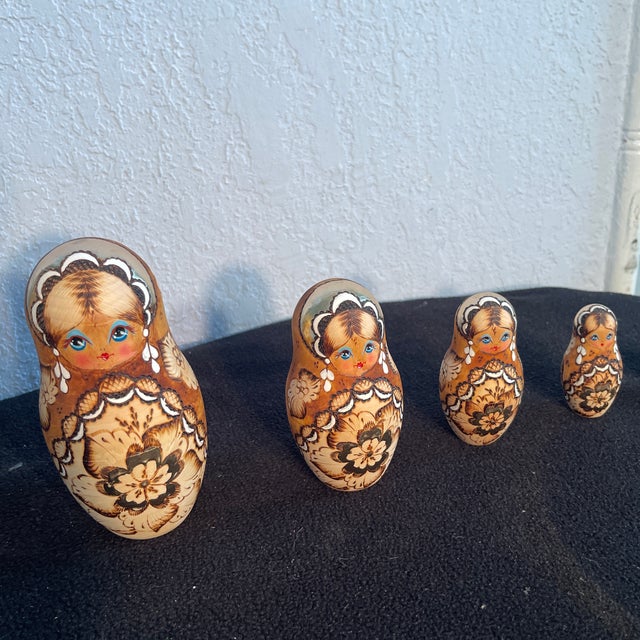 1990s 1990’s Vintage Signed Sergiev Posad Pytography Nesting Dolls - 7 Piece Set For Sale - Image 5 of 6