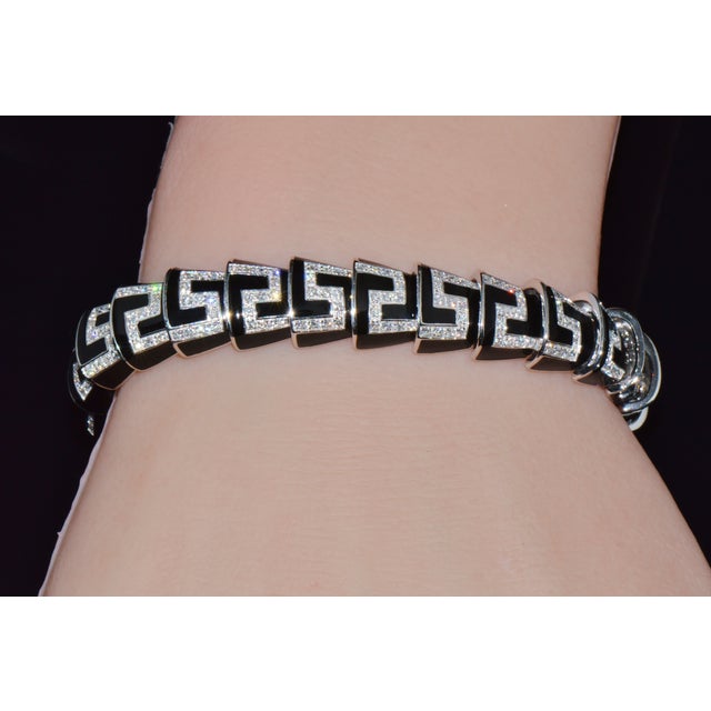 Late 20th Century Authentic Roberto Coin Cobra 1.78ct Diamond & Black Enamel Bracelet in Solid 18k White Gold For Sale - Image 4 of 16