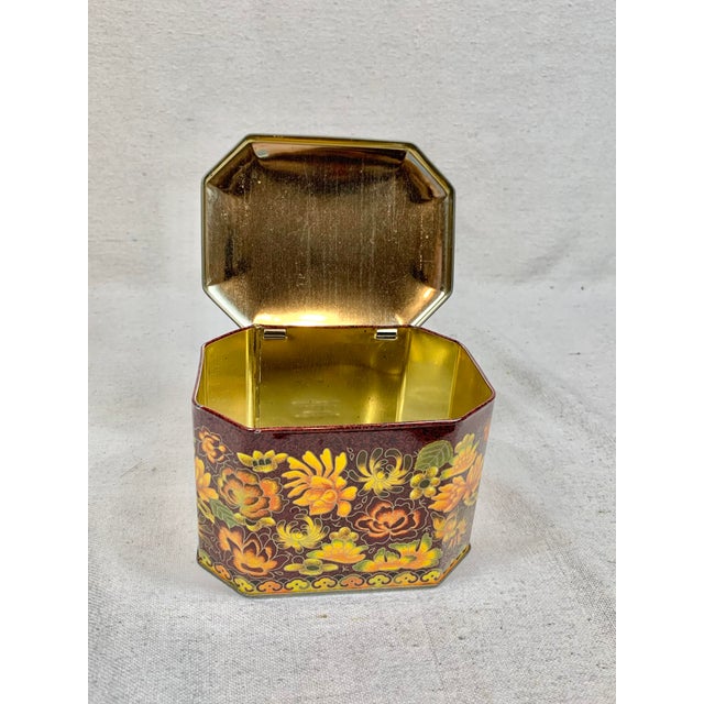 Vintage Floral English Tin For Sale In New Orleans - Image 6 of 8