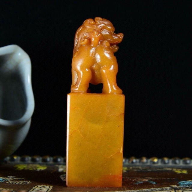 Yellow Vintage Chinese Shoushan Tianhuang Stone Seal With Ancient Beast Finial For Sale - Image 8 of 9