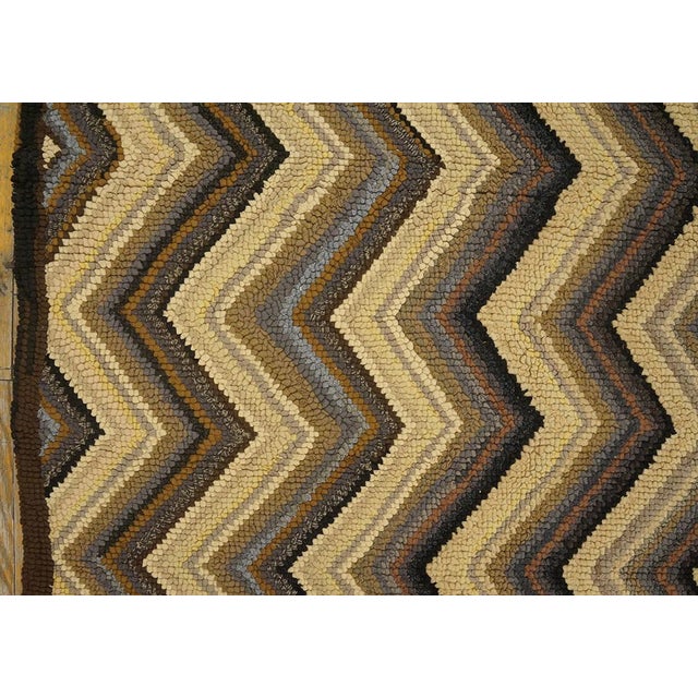 Mid-Century Modern 1960s Multibrown Zig Zag Vintage American Hooked Rug 4' X 6' Handknotted Wool Carpet For Sale - Image 3 of 6