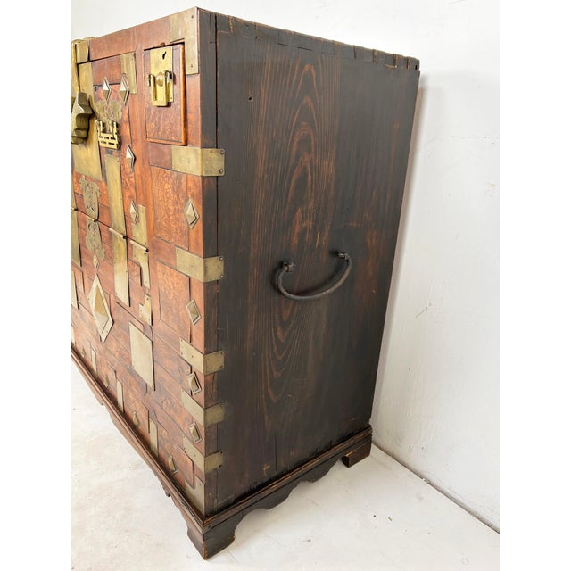 Wood Antique Late 19th Century Joseon Dynasty Korean Bandaji Cabinet. For Sale - Image 7 of 14